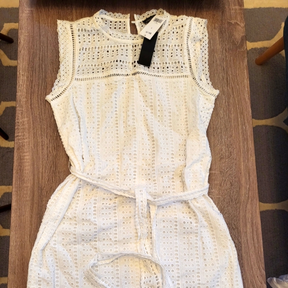 BRAND new banana Republic eyelet dress